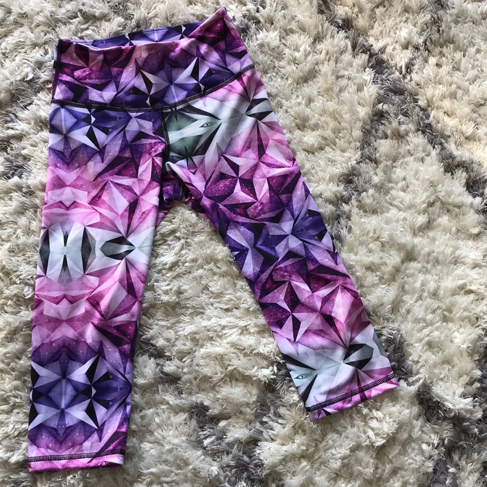 Zella Crop Workout Geometric Magenta/ Grey Leggings Capris Pants XS